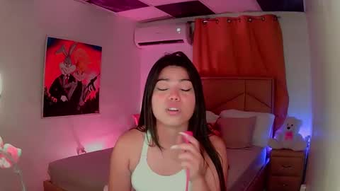 Snapshot of aliciabiden chatting on 02.13.25 aliciabiden online show from 02.13.25