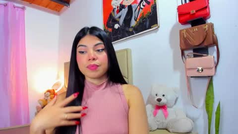 Snapshot of aliciabiden chatting on 09.27.25 aliciabiden online show from 09.27.25