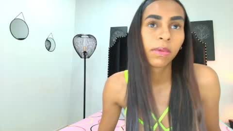 Snapshot of aliciagandhi chatting on 07.26.26 Alicia online show from 07.26.26