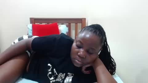 alicialust1 online show from 02.16.25