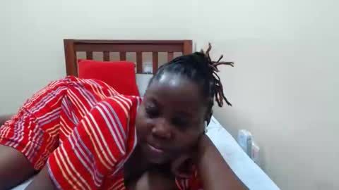 alicialust1 online show from 02.19.25