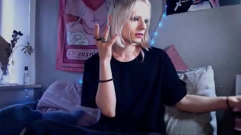 Snapshot of alien_bella chatting on 03.01.26 Alien Bella online show from 03.01.26