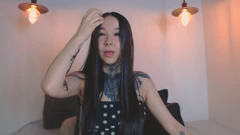    online show from 04.10.26