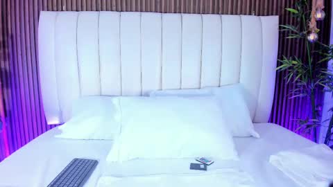 Snapshot of alihamilton_ chatting on 09.24.25 Aliha online show from 09.24.25