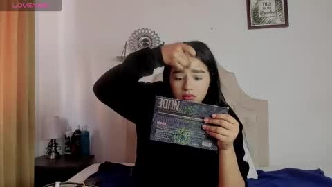 aliice_walker_ online show from 02.01.25