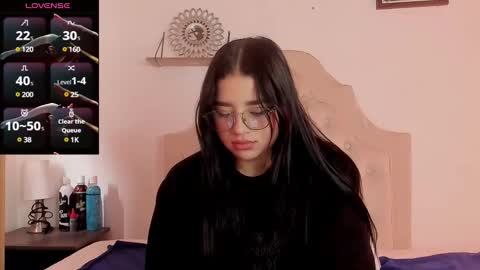 aliice_walker_ online show from 02.01.25