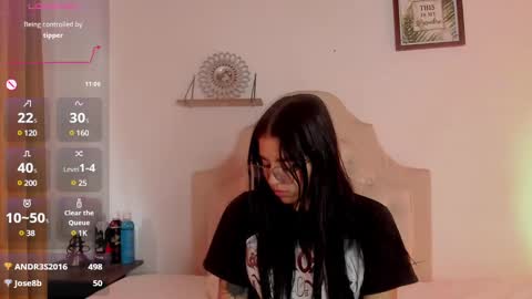 aliice_walker_ online show from 02.03.25