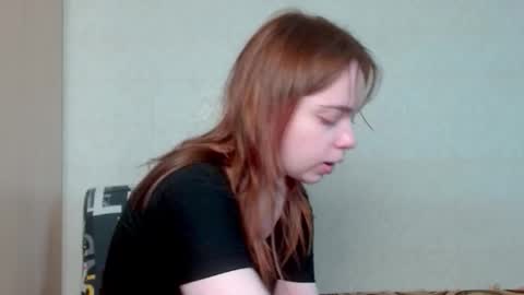 Snapshot of aliiice_stone chatting on 09.24.25 Alice online show from 09.24.25