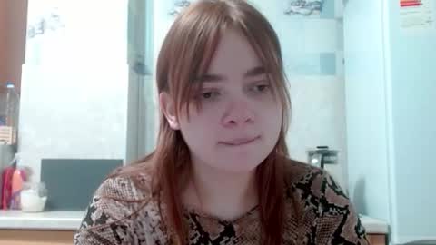 Snapshot of aliiice_stone chatting on 10.10.25 Alice online show from 10.10.25