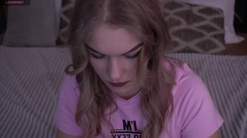 Snapshot of alinalemon chatting on 02.03.26 Alina online show from 02.03.26