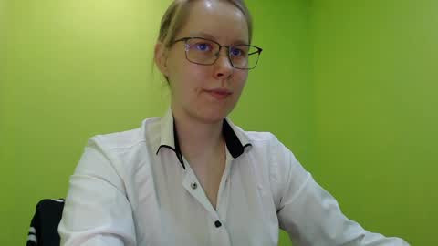 Snapshot of alinasei chatting on 05.05.26 alinasei online show from 05.05.26