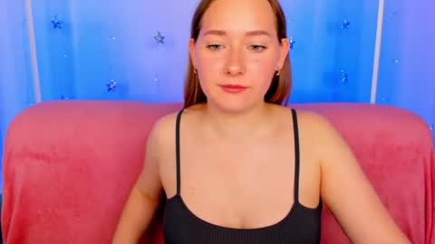 Snapshot of alinawise chatting on 05.18.26 alinawise online show from 05.18.26
