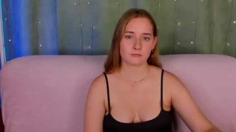 Snapshot of alinawise chatting on 07.23.26 alinawise online show from 07.23.26