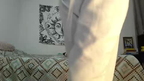 Snapshot of alinawoolf_ chatting on 12.19.24 Ali online show from 12.19.24