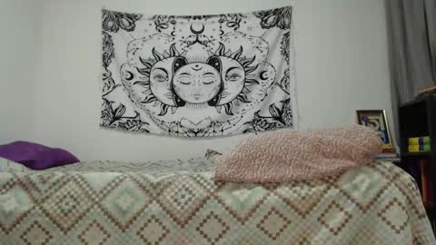 Snapshot of alinawoolf_ chatting on 12.27.24 Ali online show from 12.27.24