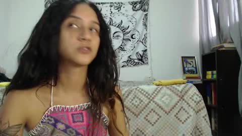 Snapshot of alinawoolf_ chatting on 12.27.24 Ali online show from 12.27.24