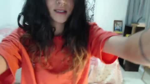 Snapshot of alinawoolf_ chatting on 01.11.25 Ali online show from 01.11.25