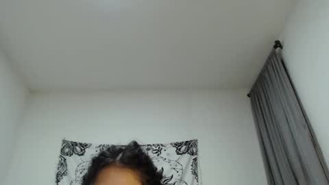 Snapshot of alinawoolf_ chatting on 02.04.25 Ali online show from 02.04.25