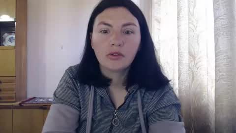 Snapshot of alinaxjames chatting on 04.24.26 AlinaxJames online show from 04.24.26