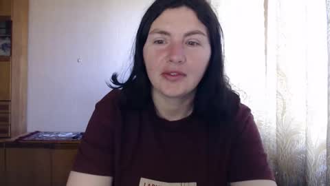 Snapshot of alinaxjames chatting on 05.06.26 AlinaxJames online show from 05.06.26