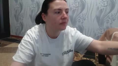 Snapshot of alinaxjames chatting on 05.16.26 AlinaxJames online show from 05.16.26