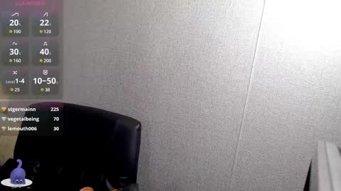 Snapshot of alinaxrose chatting on 12.11.24 AlinaXRose online show from 12.11.24