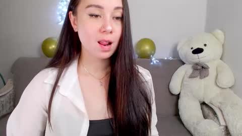 Snapshot of alinaxrose chatting on 09.22.25 AlinaXRose online show from 09.22.25