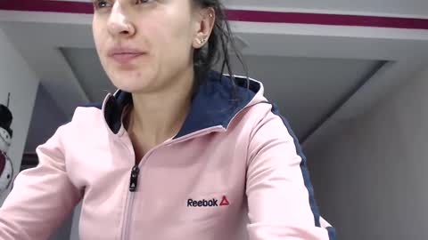 Snapshot of alipetite_ chatting on 12.13.24 alipetite online show from 12.13.24