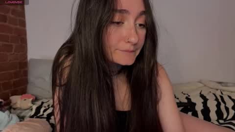 Snapshot of alisaacoy chatting on 09.23.25 alisa online show from 09.23.25