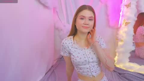 Alisia online show from 10.24.25