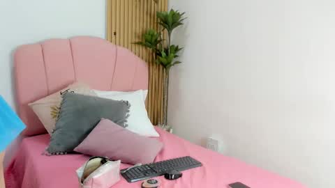 Alison online show from 11.26.25