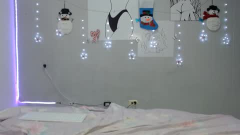 aliss_69 online show from 12.31.24