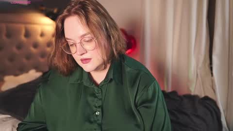 Snapshot of alissa_styles chatting on 02.16.25 Alissa online show from 02.16.25