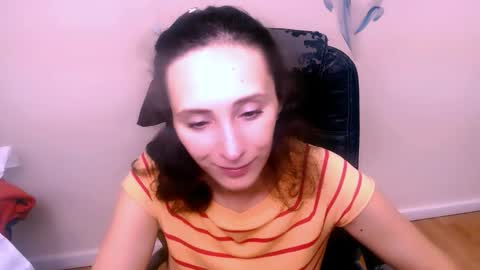 Snapshot of alissajersy_ chatting on 10.16.25 Alissa online show from 10.16.25