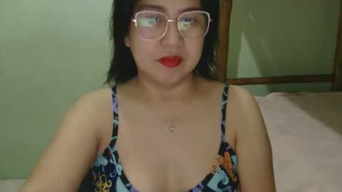 alissalove18 online show from 04.30.26