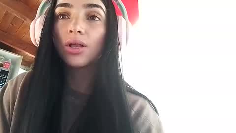 Snapshot of alisson369_ chatting on 02.19.25 Alisson369 online show from 02.19.25