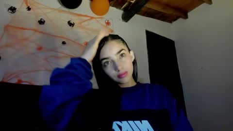 Snapshot of alisson369_ chatting on 10.21.25 Alisson369 online show from 10.21.25