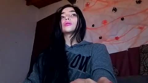 Alisson369  online show from 10.28.25