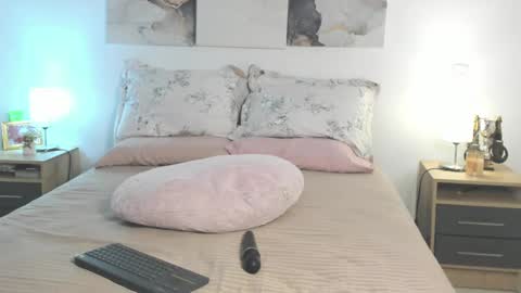 Snapshot of alissonroyce chatting on 02.16.25 Goddess  online show from 02.16.25