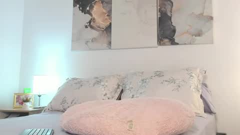 Snapshot of alissonroyce chatting on 03.01.25 Goddess  online show from 03.01.25