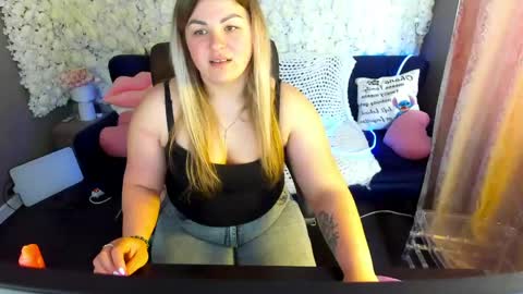 Snapshot of alissyagrayy chatting on 05.04.26 alissyagrayy online show from 05.04.26