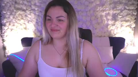 Snapshot of alissyagrayy chatting on 05.11.26 alissyagrayy online show from 05.11.26