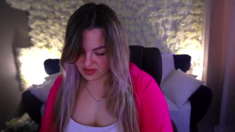 Snapshot of alissyagrayy chatting on 05.13.26 alissyagrayy online show from 05.13.26