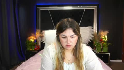 Snapshot of alissyagrayy chatting on 05.17.26 alissyagrayy online show from 05.17.26