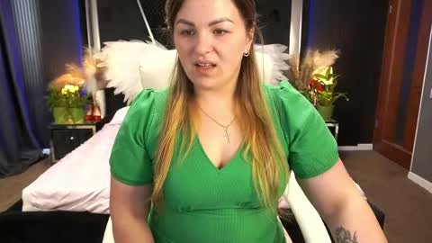 Snapshot of alissyagrayy chatting on 05.24.26 alissyagrayy online show from 05.24.26