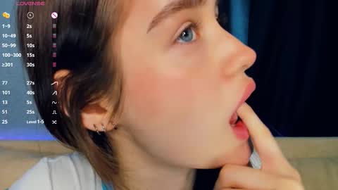 Snapshot of alivialovely chatting on 02.09.26 Alivia online show from 02.09.26