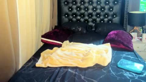 Snapshot of aliyahdeluxx chatting on 06.12.26 aliyah online show from 06.12.26