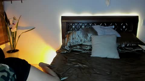 Andrea..... online show from 04.12.26