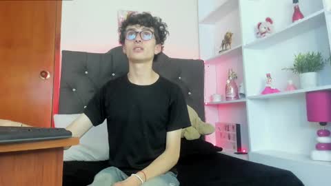    online show from 02.10.25