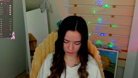 Snapshot of allana_dream chatting on 01.08.25 Allana online show from 01.08.25